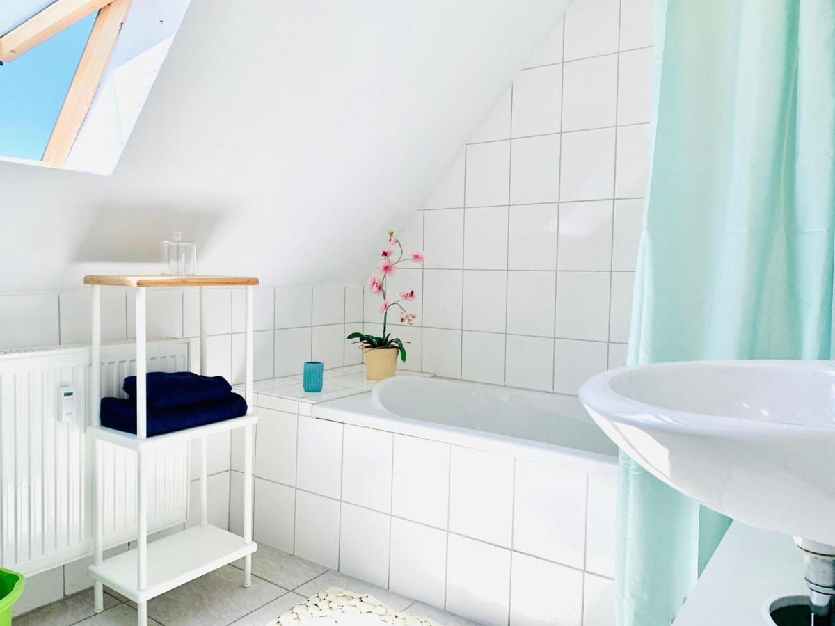 Ferienwohnung Liesel - Kuche, Bad, Wlan, 3 Schlafzimmer, Parkplatz Malterdingen Eksteriør bilde